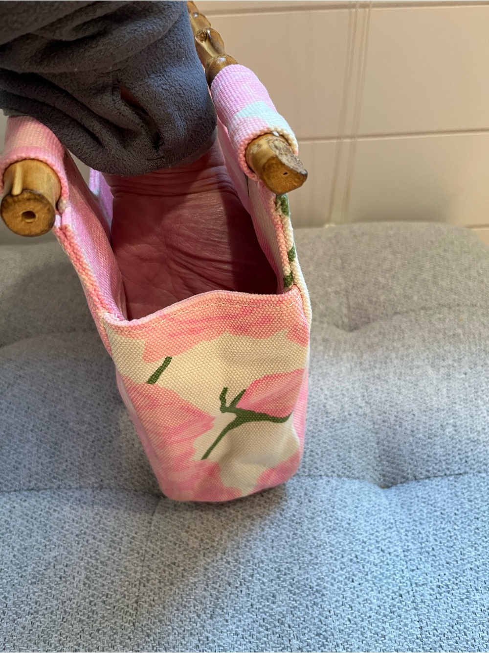 NWT Lilibridge Pink Peonies Resort Floral Canvas Clutch Tote bag bamboo handles - Picture 4 of 16